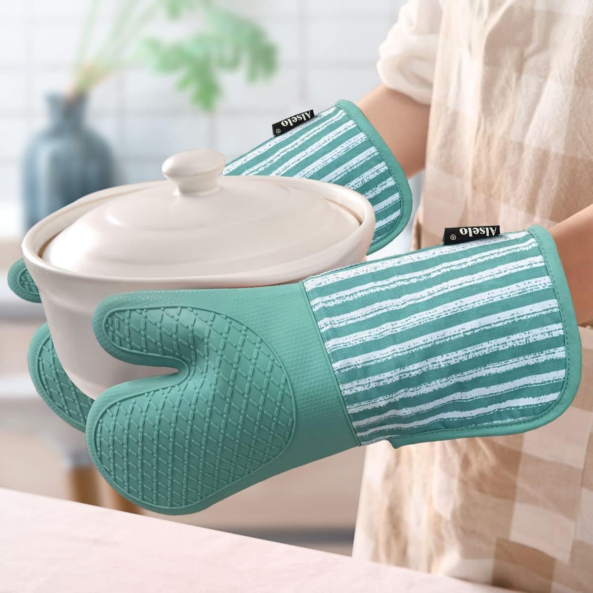 Alselo Silicone Oven Mitts Heat Resistant 932℉ with Waterproof & Non-Slip