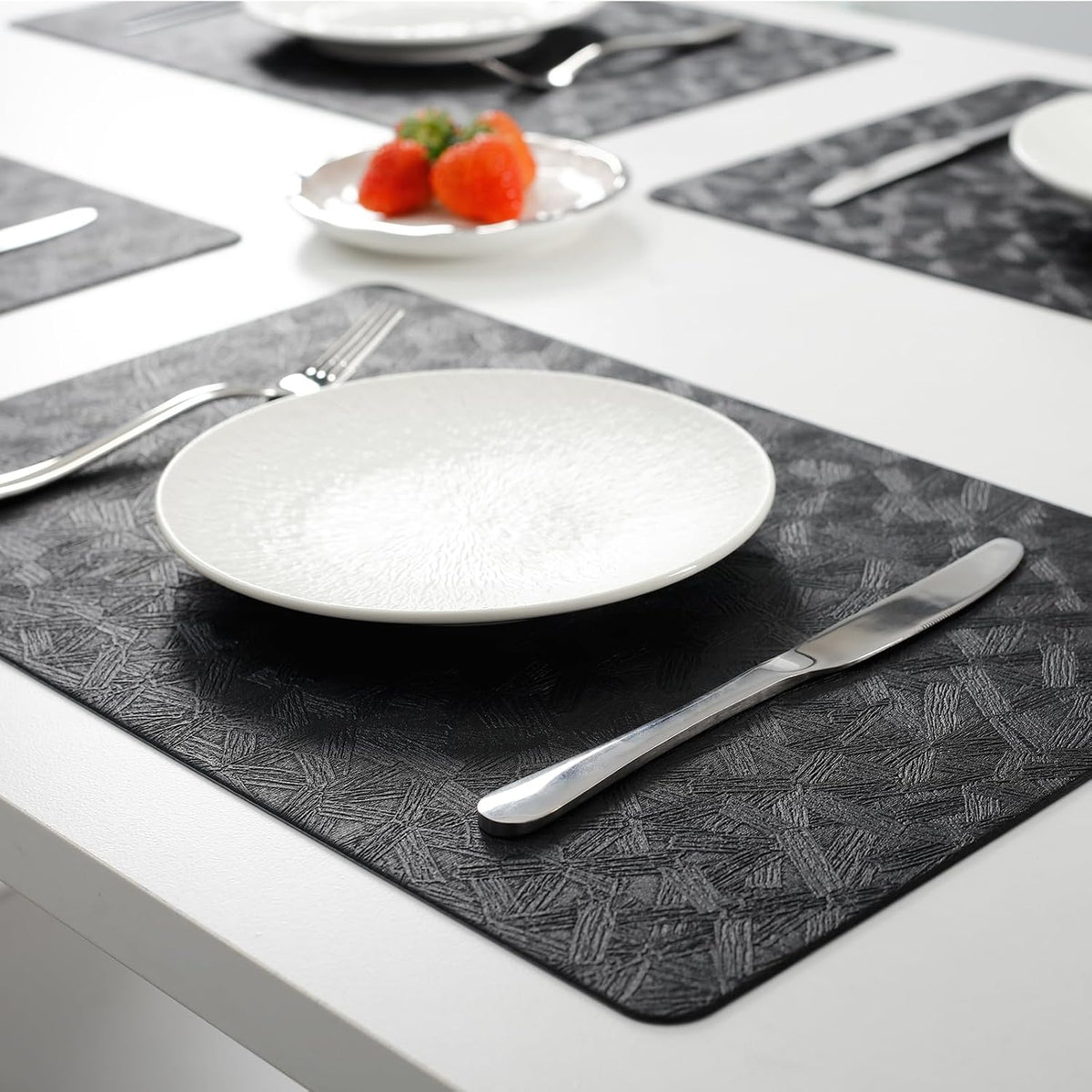 Vinyl Plastic Placemats Set of 6 Waterproof Wipeable Table Mats