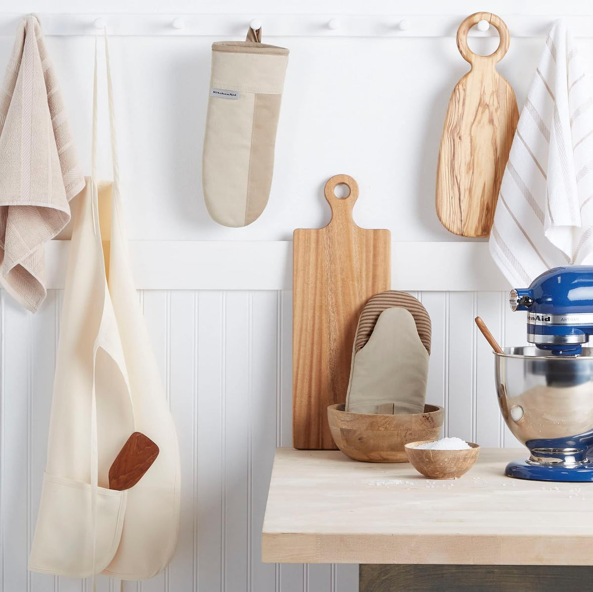 KitchenAid Beacon Two-Tone Non-Slip Oven Mitt Set, Milkshake Tan/Beige, 5.75"x13", 2 Piece