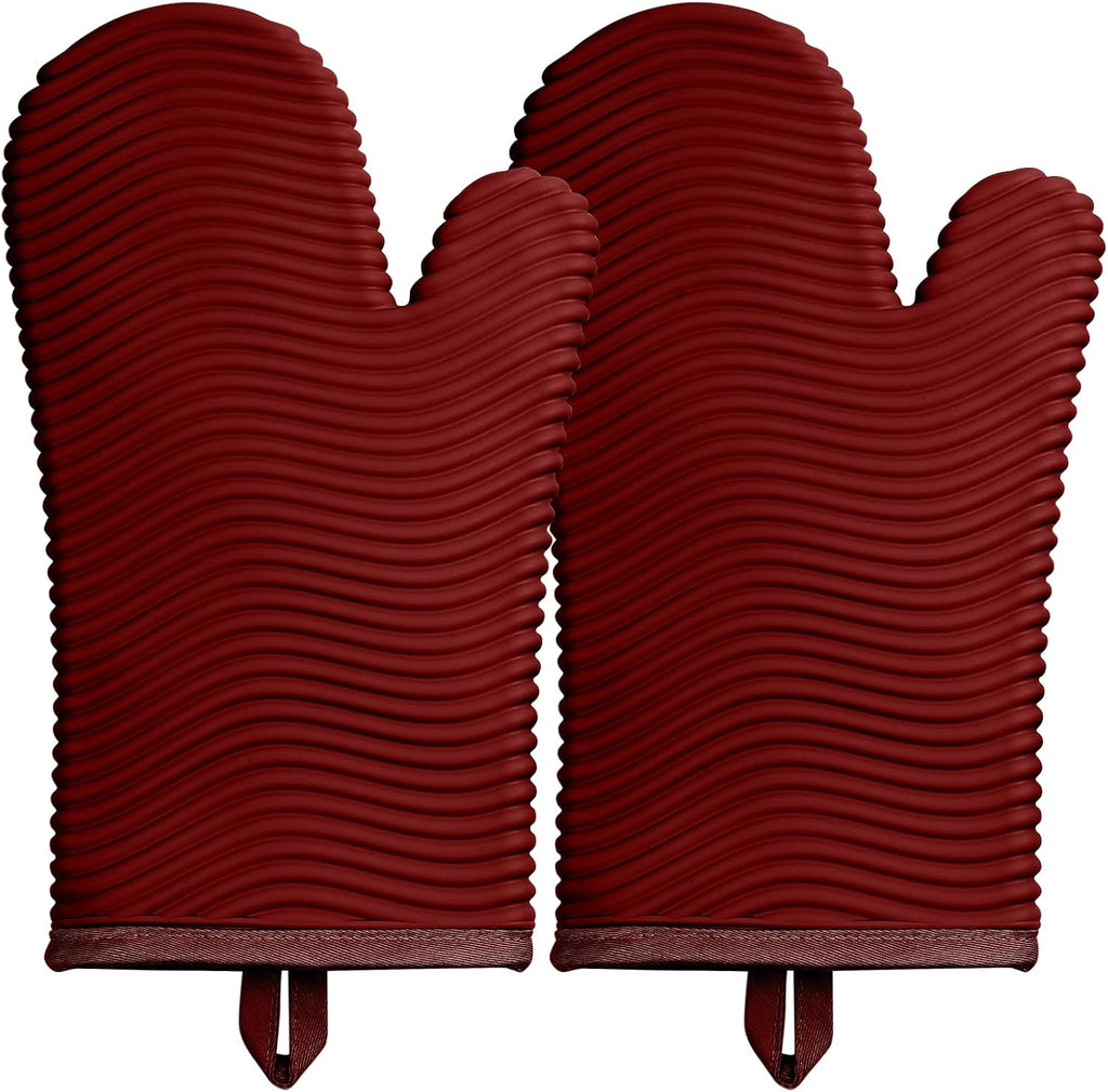Yutat Silicone Oven Mitts - Oven Mitts and Pot Holders Sets Made of Non-Slip & BPA-Free Silicone, High Heat Resistant 500 Degrees, Perfect for Kitchen Cooking Baking BBQ, 4Pcs Set, Peak Green