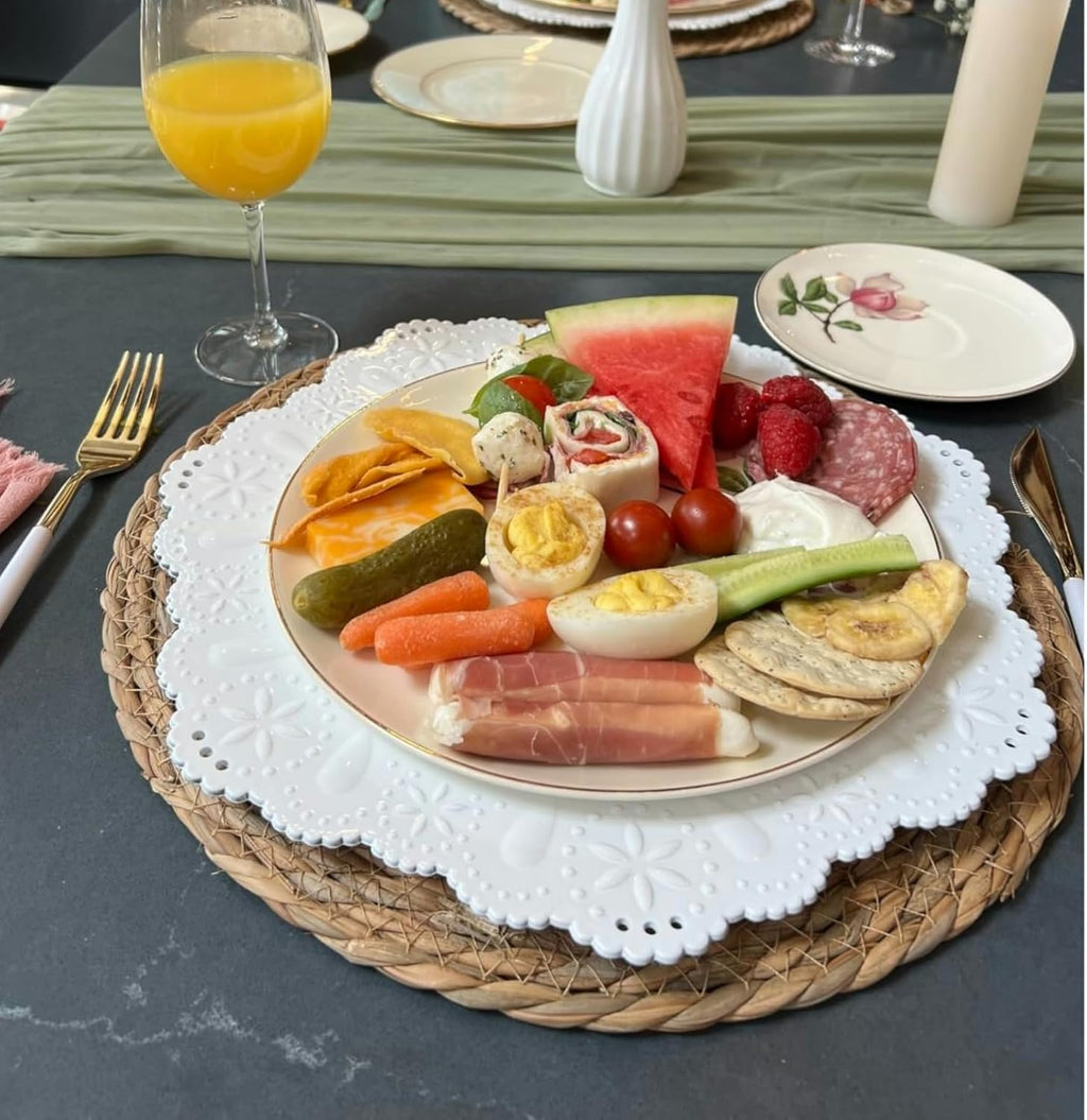 Round Woven Placemats Set of 4, 12" Boho Rattan Placemats Natural Hand-Woven Place Mats Table Decor, Chargers for Dinner Plates, Farmhouse Place Mats, Wicker Table Mats for Dining Table, Home