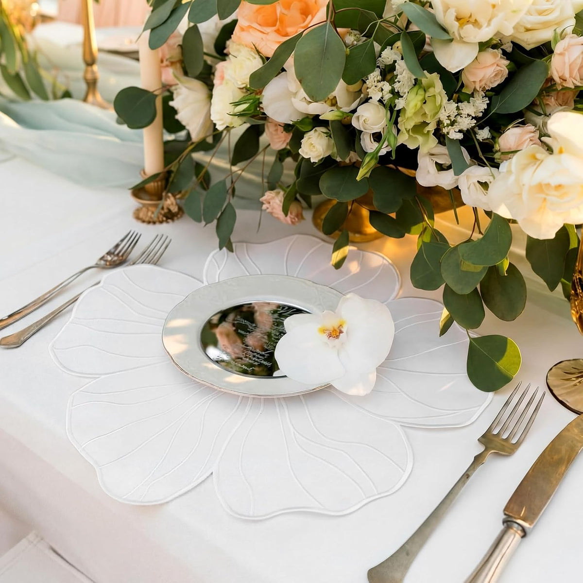 Set of 6 Elegant Floral Placemat 16'' Flower Shaped Place Mat (White)
