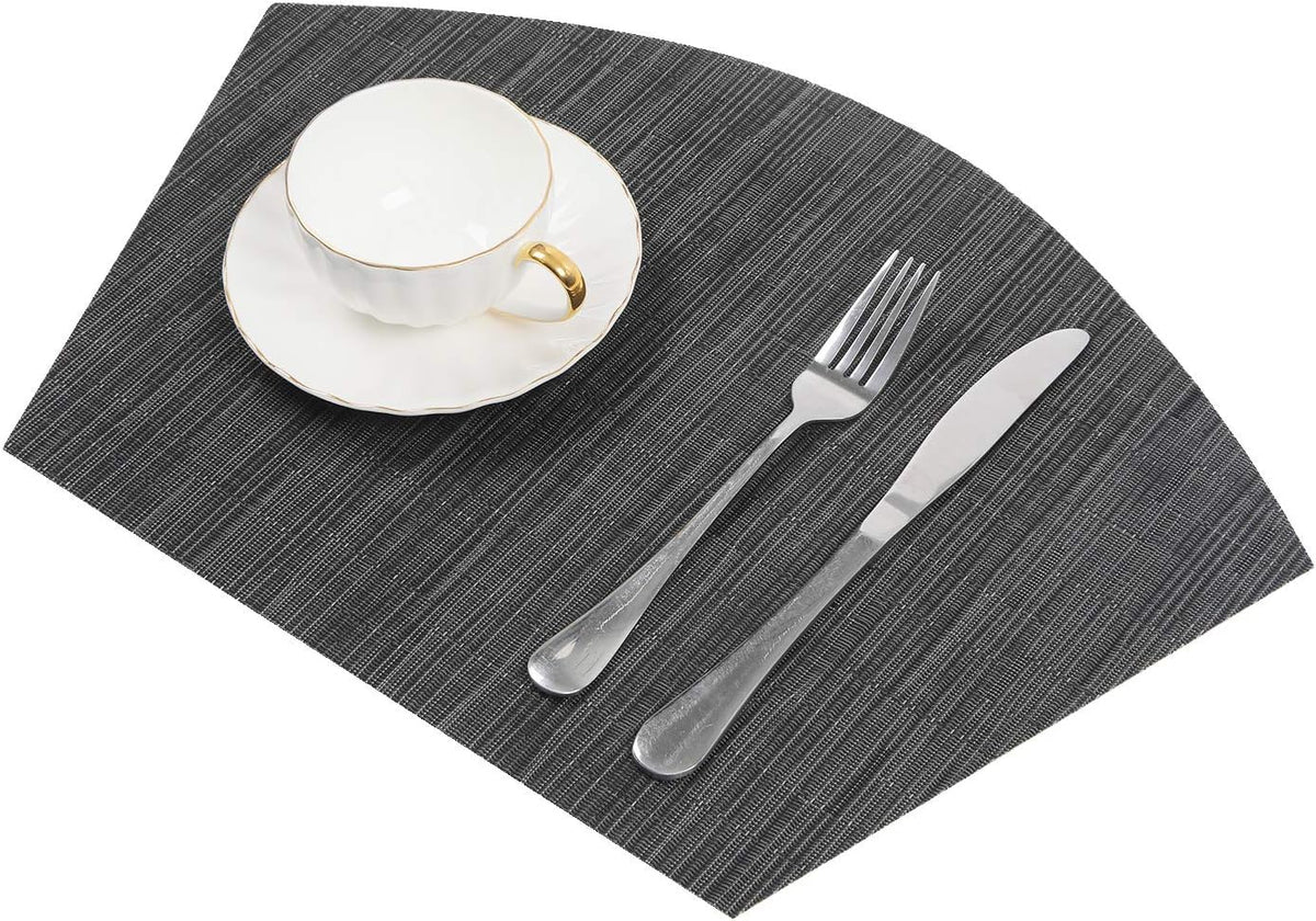 SHACOS Small Round Table Placemats Set of 5 Woven Vinyl Wedge Placemats with Centerpiece Round Table Mats Heat Resistant Wipe Clean (5, Black Gray)