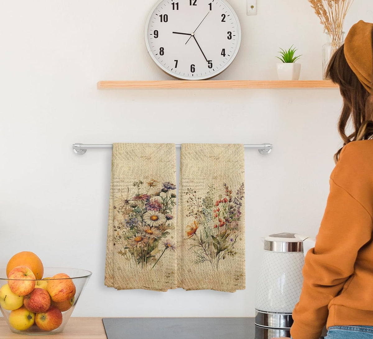 Vintage Floral Kitchen Towels and Dishcloths Set of 2, Vintage Decorative Kitchen Towels, Bouquet Decorative Towels, Retro Wildflower Drying Cloth Hand Towels for Bathroom Kitchen, 16×24 Inches