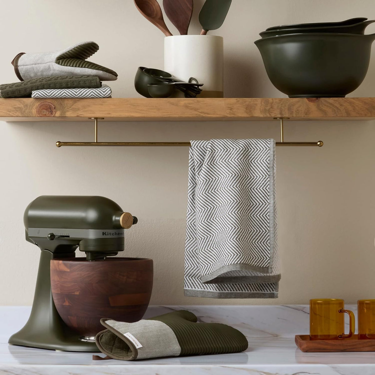 KITCHENAID® Evergreen Design Series Herringbone Ribbed Soft Silicone Mini Oven Mitts 2-Pack Set, Heat Resistant up to 500°F, Flexible & Waterproof, Deep Forest Green, 5.5"x9"