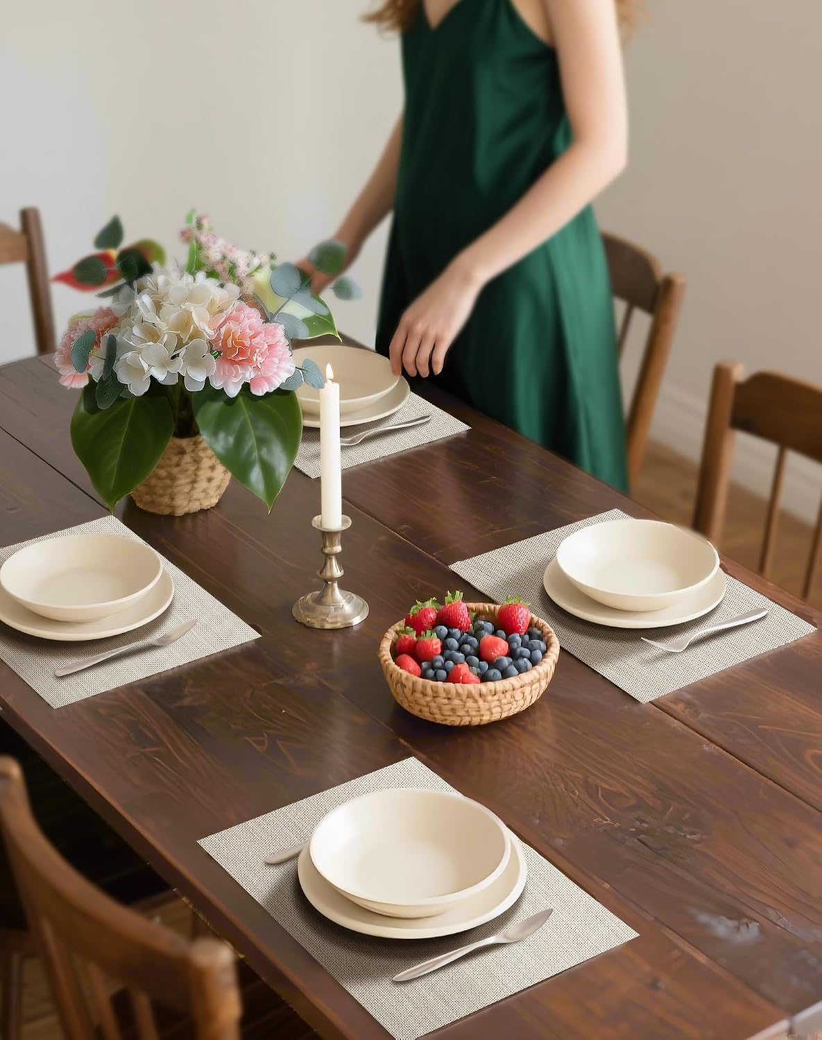 Beige White Placemats Set of 4 - Heat Resistant Non-Slip Place mats for Dining Table, Washable Durable PVC Vinyl Woven Table Mats(Beige White, 4)