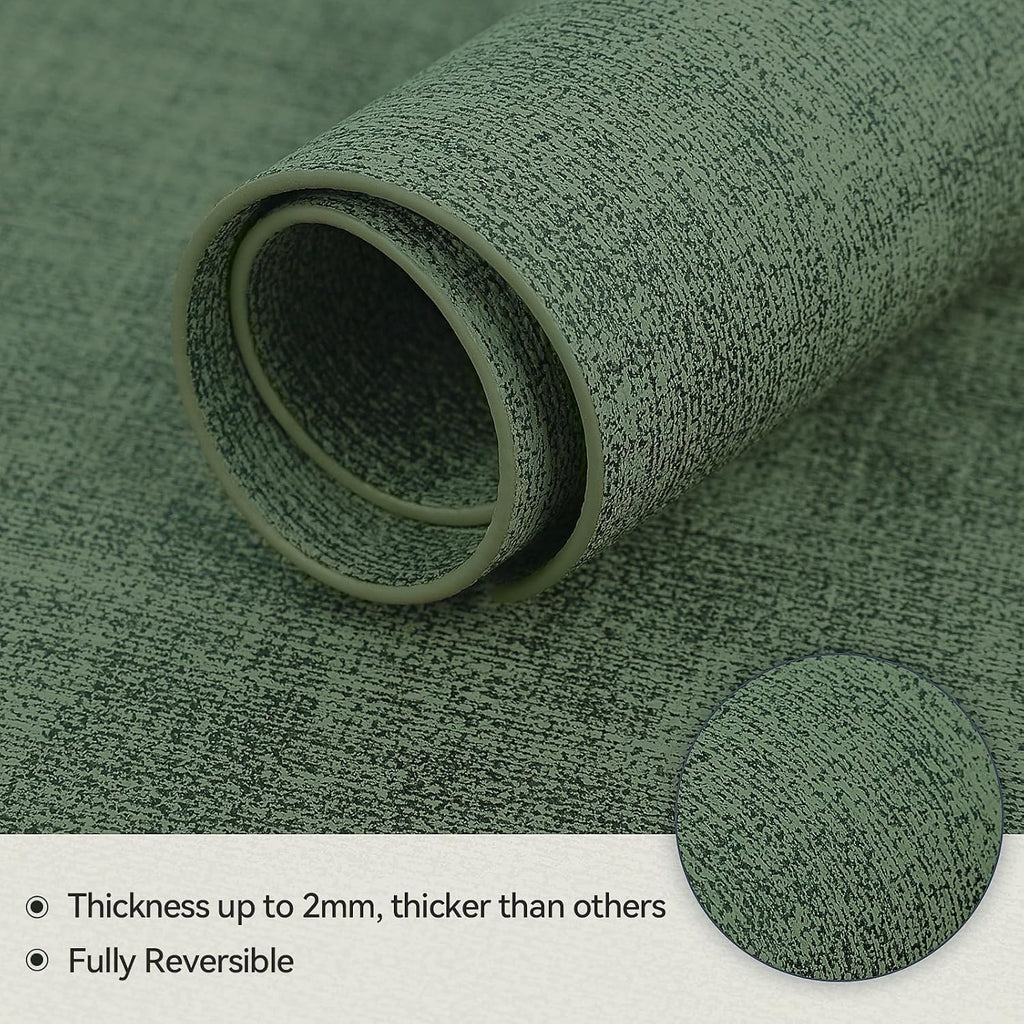 Round Table Placemats Set of 4, Faux Leather Wedge Shape Place Mats Heat Resistant Wipeable Washable Table Mats for Dining Outdoor Indoor, Green