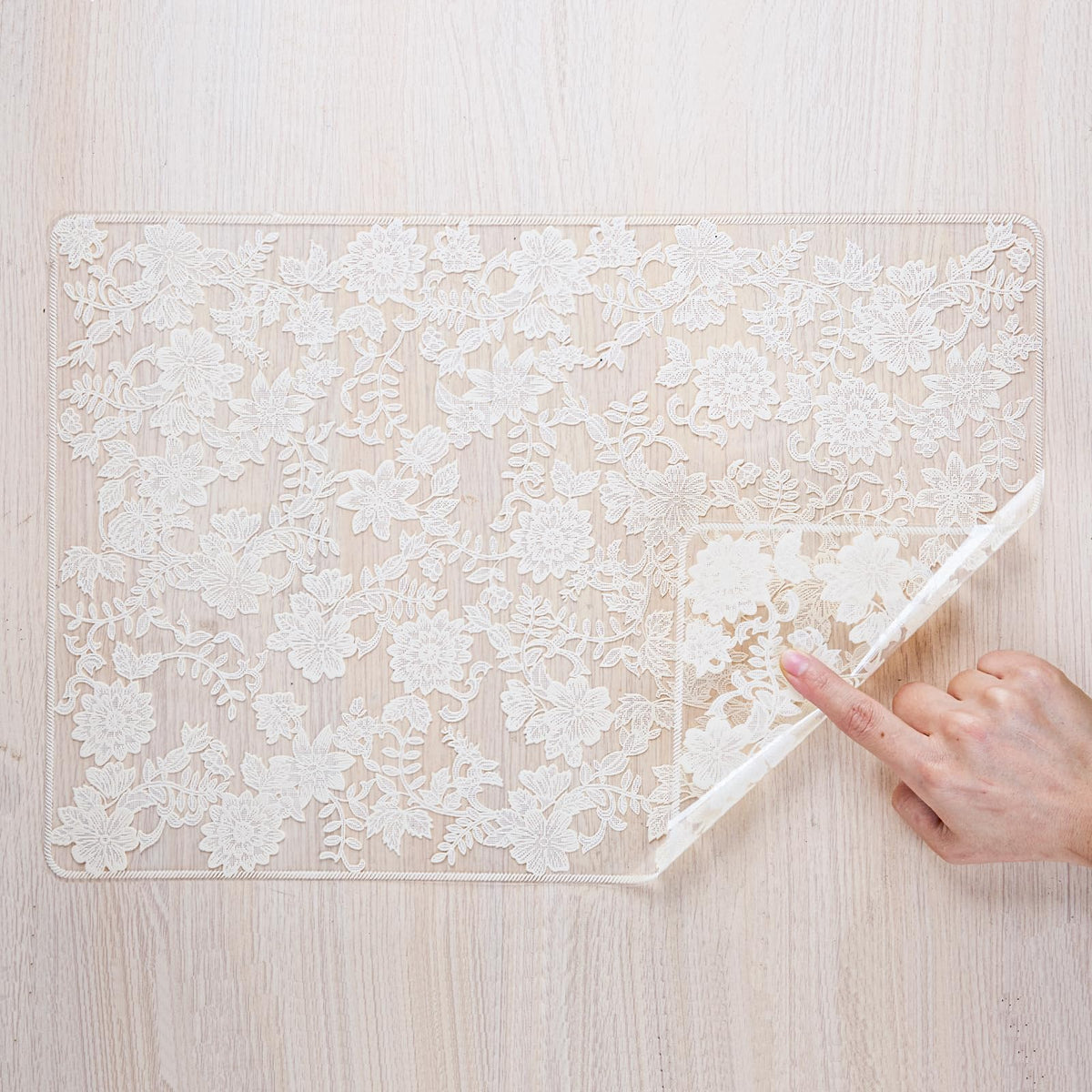 Gold Rectangle Placemats Set of 6 Daisy Vinyl Place Mats for Dining Tables