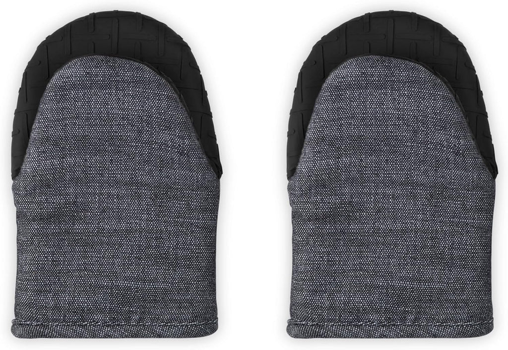 Le Creuset Set of 2 Mini Oven Mitts, 8", Charbon