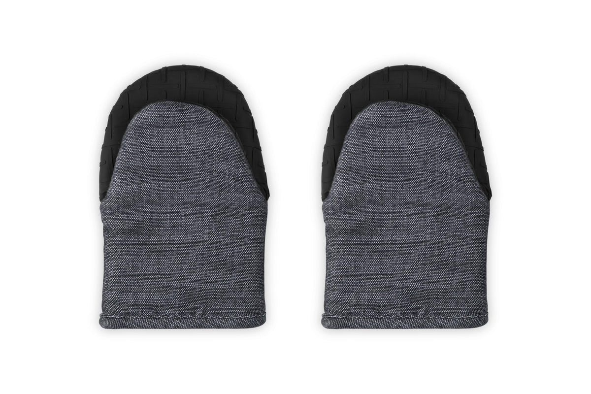 Le Creuset Set of 2 Mini Oven Mitts, 8", Charbon