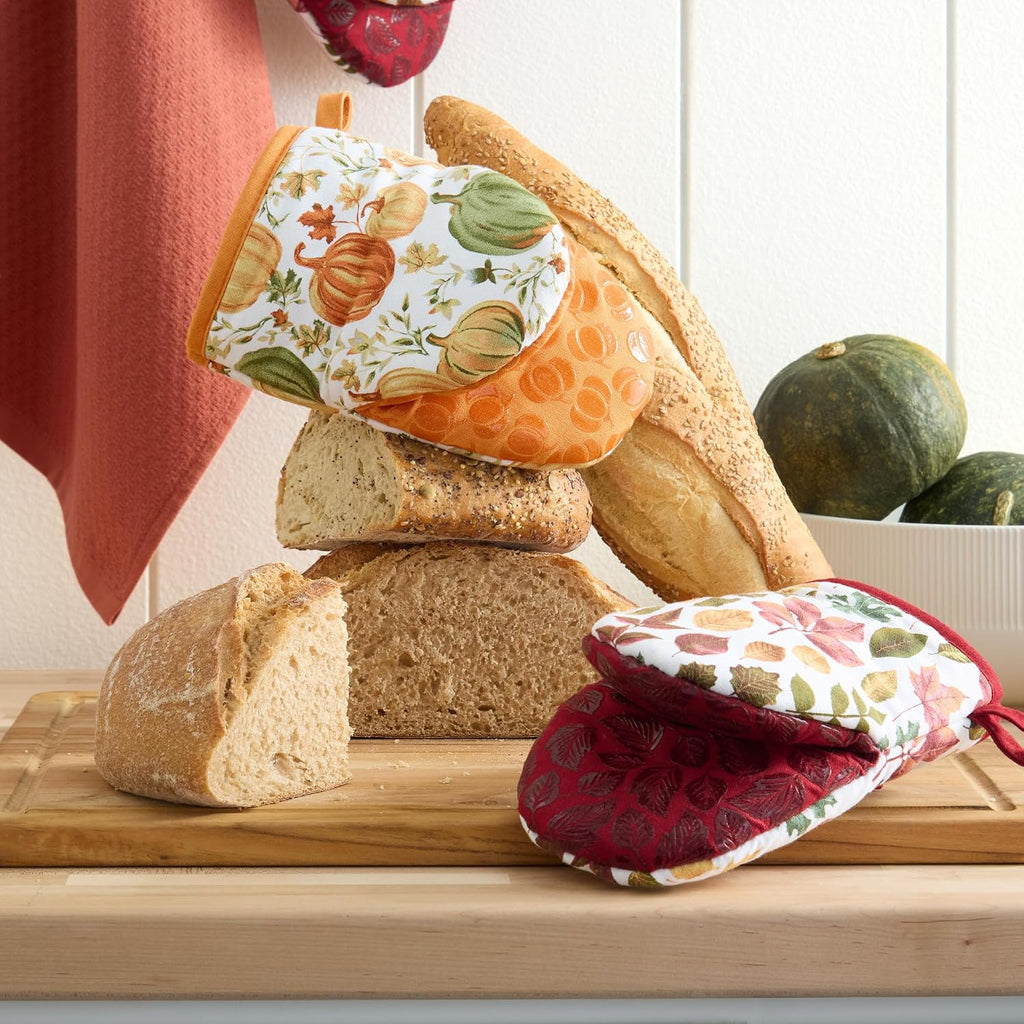 MARTHA STEWART Autumn Harvest Pumpkins Mini Oven Mitt 2-Pack Set, 100% Cotton with Decorative Non-Slip Silicone Grip, Heat Resistant, Orange/Green/Ivory, 5.5"X8"