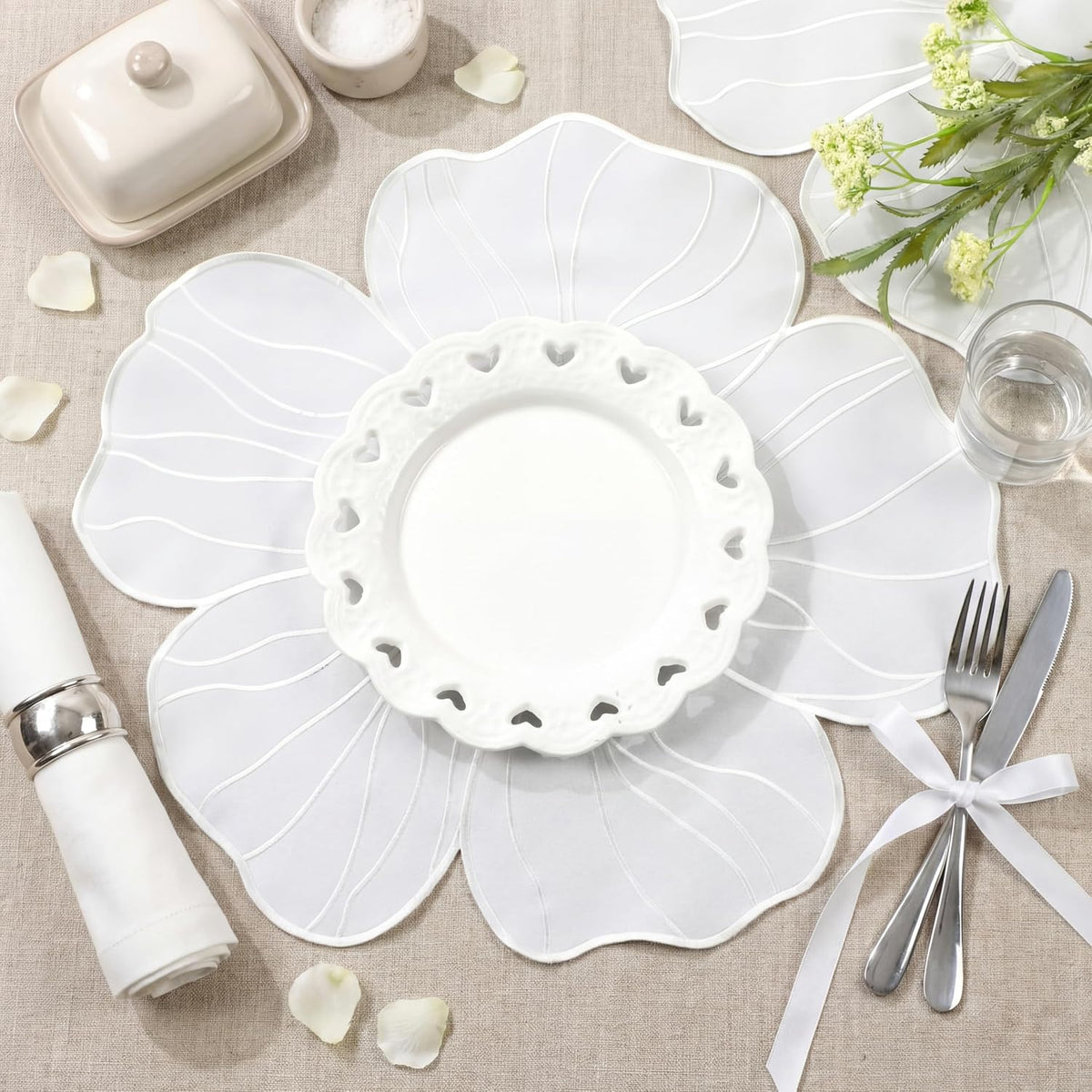 Set of 6 Elegant Floral Placemat 16'' Flower Shaped Place Mat (White)