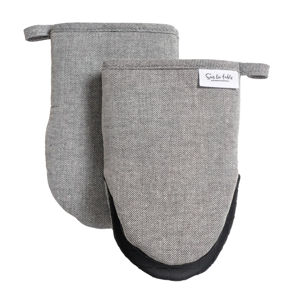 Sur La Table Kitchen Essentials Set of 2 Silicone Mini Oven Mitts, Heat Resistant to 550°F (Navy)